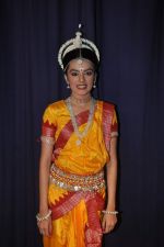 Giaa Singh rehearses Odissi dance in Mumbai on 3rd Oct 2013 (21).JPG